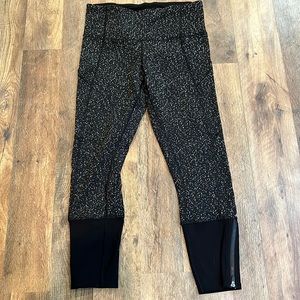 Lululemon crop size 6
